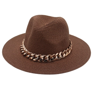 Chapeau Fedora Panama en Paille à Bord Large pour Femmes et Hommes Avec Grande Chaîne en Acrylique Dorée Protection Solaire Respirant Chapeau de Soleil pour Vacances d'Été