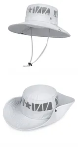 Détail du chapeau de soleil gris clair avec maille respirante et sangle réglable