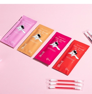 Confezione di rossetti a bastoncino di cotone in rosa, nude, rosso rosa e rosso acceso