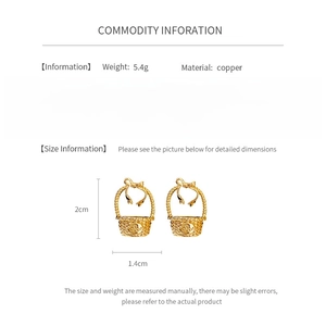 Detailed spec sheet showing 2cm x 1.4cm golden flower basket earrings made of copper