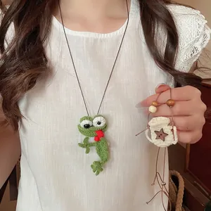 Handmade Crochet Frog Star Mini Bag Pendant Necklace Forest Style Cute Animal Wood Bead Long Chain Women