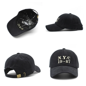 Casquette de baseball noire brodée NYC vue sous plusieurs angles avec sangle réglable