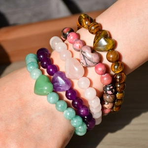 Five-piece natural amethyst and tiger eye stone bead bracelets with heart gems