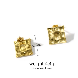 Detailed view of 18k gold earrings showing 17mm size dimensions and 4.4g weight specifications