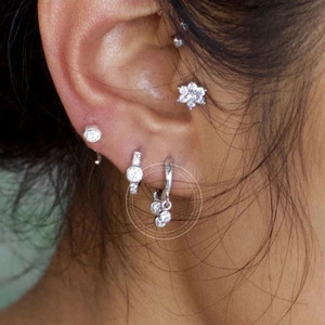 S925 silver hoop earrings featuring three sparkling zircon pendants for a minimal look
