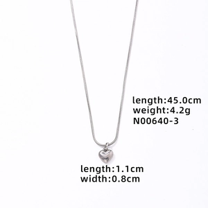 Detail of silver heart necklace with 45cm chain length and pendant size measurements