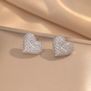 Hypoallergenic 18K silver-plated heart stud earrings with white zircon stones