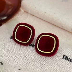 Retro burgundy flocked square stud earrings with elegant gold metal frame for women
