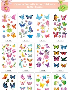 Planche détaillée de 12 tatouages temporaires de papillons arc-en-ciel à paillettes