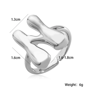 Detailed size specifications for a fluid-style silver adjustable ring weighing 6 grams
