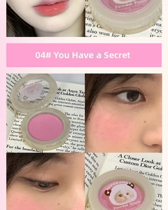 Detail of Herorange matte powder blush 04 with cute cat design and makeup effect