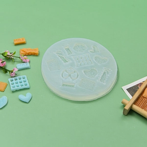 Multipurpose round silicone mold for chocolate and fondant DIY baking and clay crafts