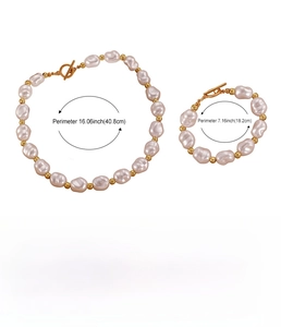 Ensemble de bijoux en perles baroques avec dimensions détaillées et fermoir à bascule