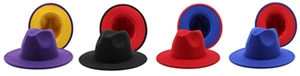 Vue détaillée de quatre chapeaux fedora bicolores en feutre de laine avec bord plat