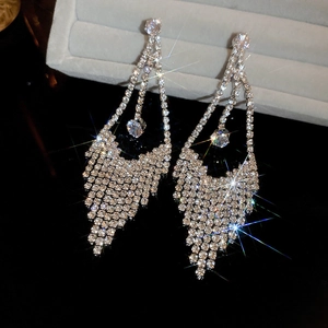Sparkling silver tassel earrings with heart-shaped zircon and luxury long fringe drops