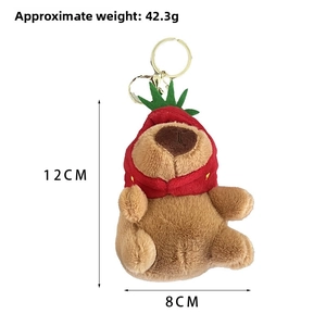 Bruine pluche beer sleutelhanger met aardbeienmuts, maat 12x8cm en gewicht 42,3g