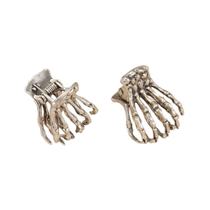 Gothic punk skeleton hand hair clips in vintage silver metal for Halloween hairstyle