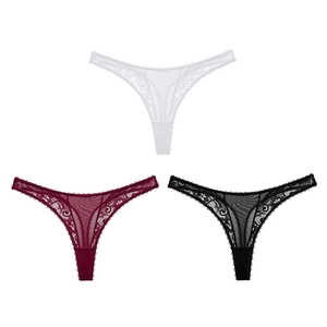 Sexy Dreierpack Damen-Strings aus Spitze und Mesh in Weiß, Weinrot und klassischem Schwarz
