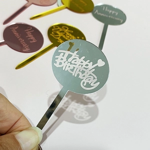 Adornos de acrílico para tartas en oro y plata con diseño calado de Happy Birthday