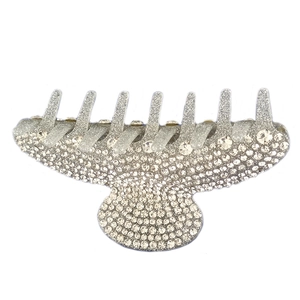Sparkling silver rhinestone claw clip with handmade full diamonds for elegant hairstyles