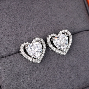 Exquisite Copper Heart Stud Earrings Inlaid With Zirconia Platinum Plated Hollow Double Layer Simple Fashion Ear Jewelry For Women