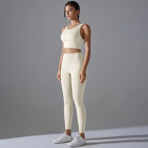 Sexy rückenfreies Yoga-Set mit High-Waist-Leggings und Sport-BH in edlem Cremeweiß