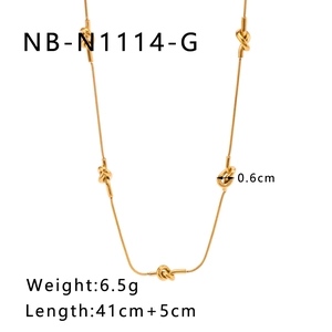 Detailed view of gold 18K knotted chain necklace with specific length and weight specs