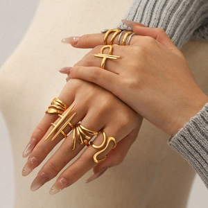Minimalist irregular stainless steel rings in gold and silver finish for women stackable set