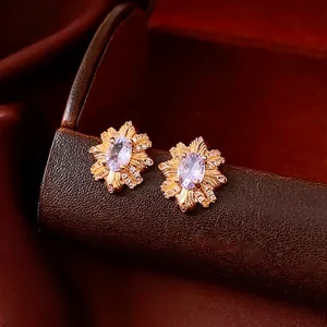 Vintage Lila Zirkon Blume Ohrstecker 18K Vergoldet Kupfer Mit Silbernem Ohrstecker Elegant