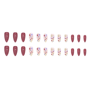 Lot de 24 faux ongles fleurs rouge fumé, forme amande douce avec finition mate