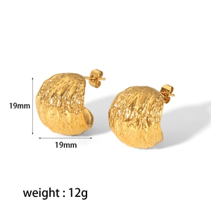 18K gold plated stainless steel C-shape earrings with hammered texture for women