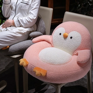 Coussin de chaise mignon en peluche pingouin rose et gris pour un confort de bureau
