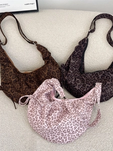 Leopard Print Suede Crescent Hobo Bag Large Capacity Pleated Shoulder Bag Vintage Chic Casual Crossbody Bag For Women