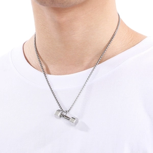 Poliertes Silber Hantel Anhänger Halskette mit Kugelkette am Modell für Fitness-Fans