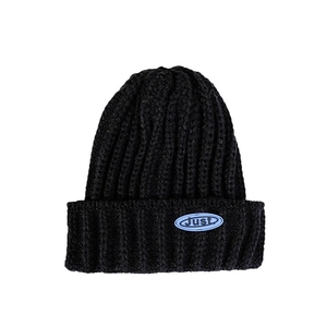 Bonnet en maille côtelée noire avec écusson logo Just bleu pour la chaleur hivernale