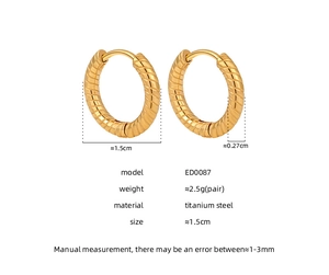 Detail view of twisted gold-plated titanium steel earrings showing size and 1.5cm diameter