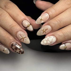 3D Flower Press On Nails Short Almond Leopard Print Brown Nude False Nails With Gold Beads Decor For Women