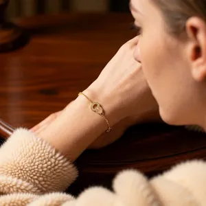 Bracelet chaîne en or 24 carats avec pendentif en forme de cœur étincelant pour femmes