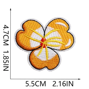 Detailed size measurement of flower embroidery patch in yellow and white threads