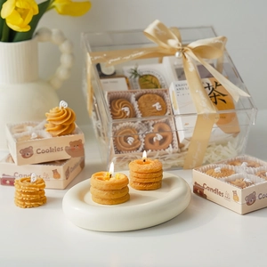 Set de regalo de velas perfumadas con forma de galletas y gofres en caja de acrílico