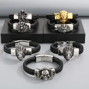 Bracelets homme en cuir tressé avec breloques lion et crâne en acier inoxydable sur blocs