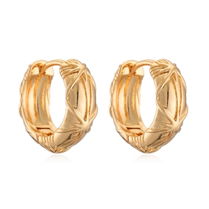 Boucles d'oreilles créoles dorées avec motifs de feuilles radiales pour femmes