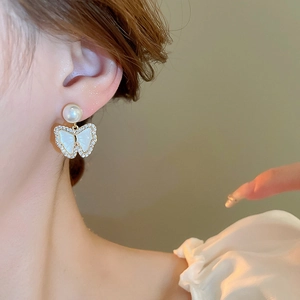 Elegant butterfly pearl earrings with gold plating and zircon inlay for women