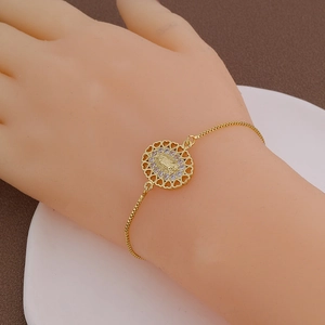 Golden Virgin Mary pendant bracelet with white zircon inlay and adjustable box chain
