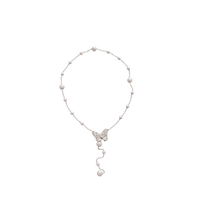 Elegante collana con ciondolo a farfalla d'argento con cristalli di zircone e perle