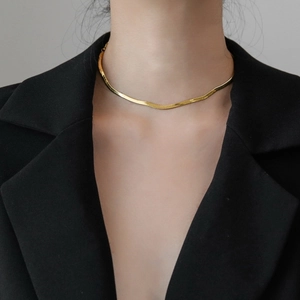 Minimalist Flat Snake Chain Necklace Titanium Steel 18K Gold Plated Herringbone Choker With Heart Pendant For Women