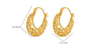 Detail view of gold hollow U-shaped earrings with grid pattern and dimensions 2.4cm by 1.7cm