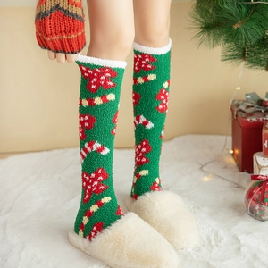 Dicke korallenfleece Kniestrümpfe zu Weihnachten in Grün mit festlichen Schleifen