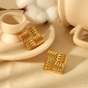 Textured 18k gold plated square stud earrings in stainless steel for women