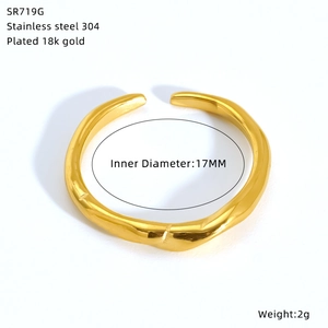 Detailed product specs of the 18K gold plated stainless steel bead ring with zircon